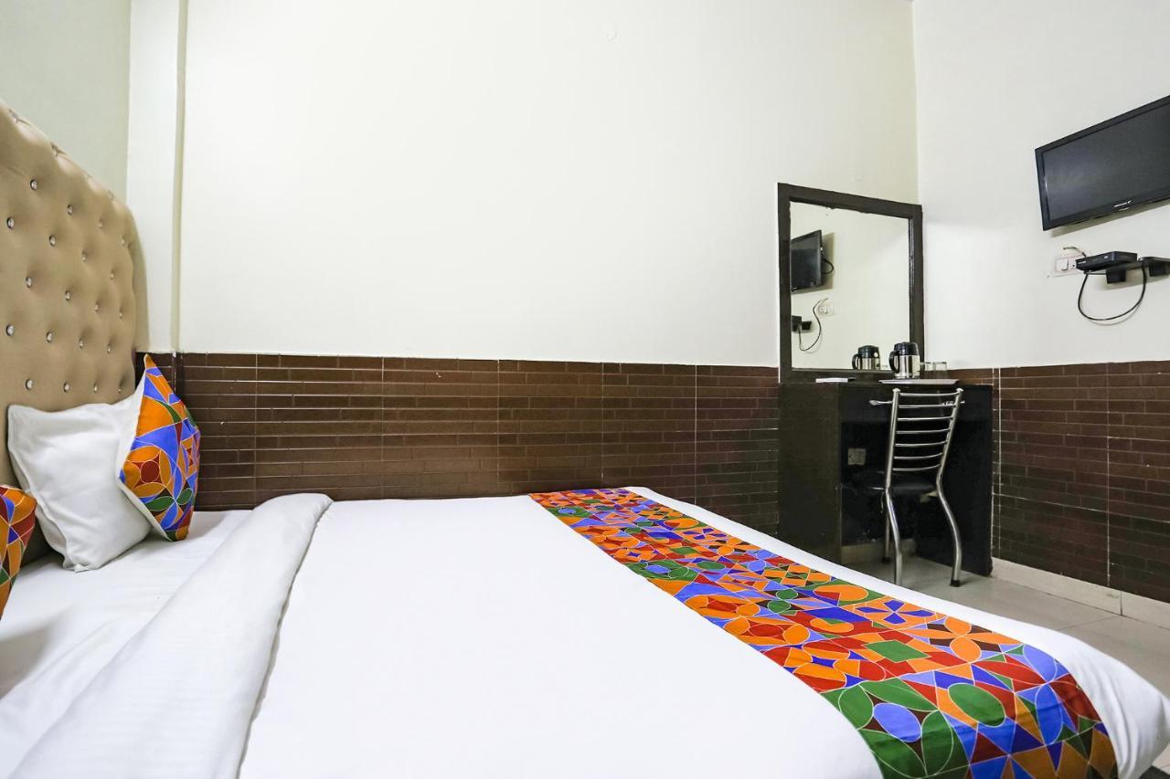 Fabhotel The Lazeez Nueva Delhi Exterior foto